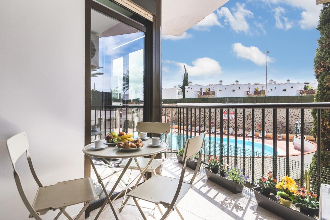 Home2Book Cozy Apartment Playa Del Ingles, Pool Bagian luar foto